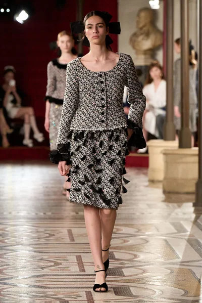 Look 2